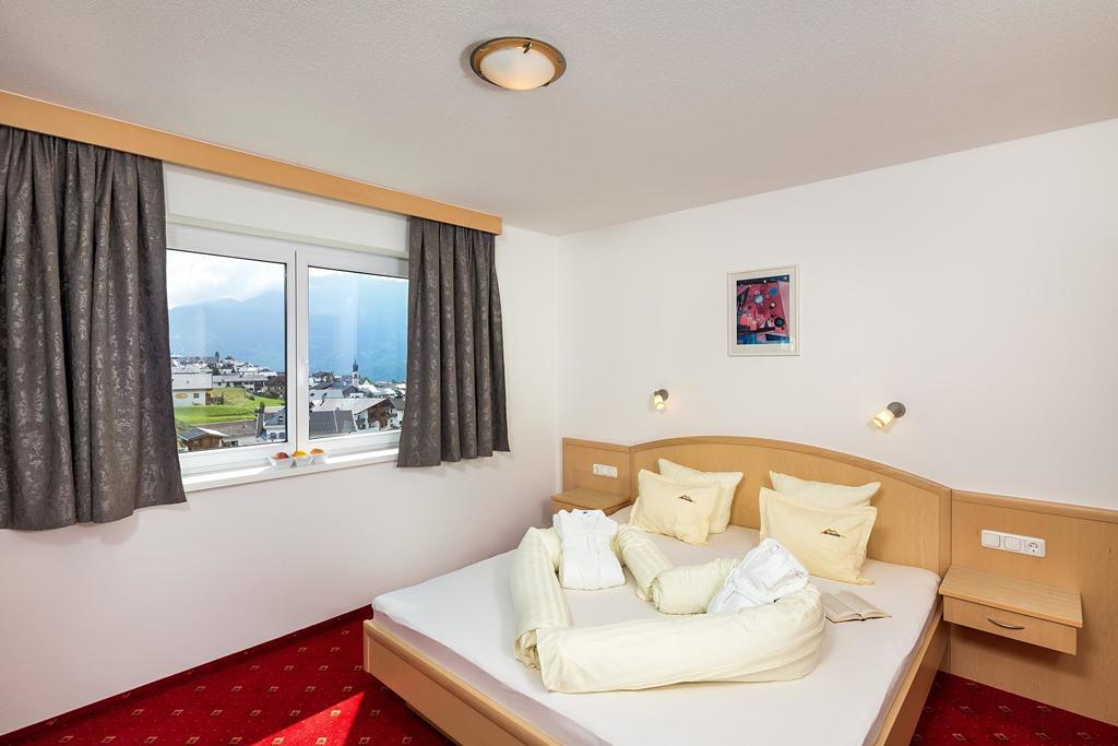 Apart-Hotel Bergkoenig Fiss Bagian luar foto